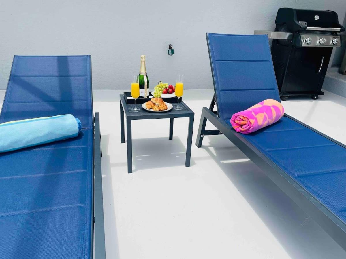 Endless Summer Retreat Jacuzzi 3Kingbed Airhockey Κέιπ Κόραλ Εξωτερικό φωτογραφία